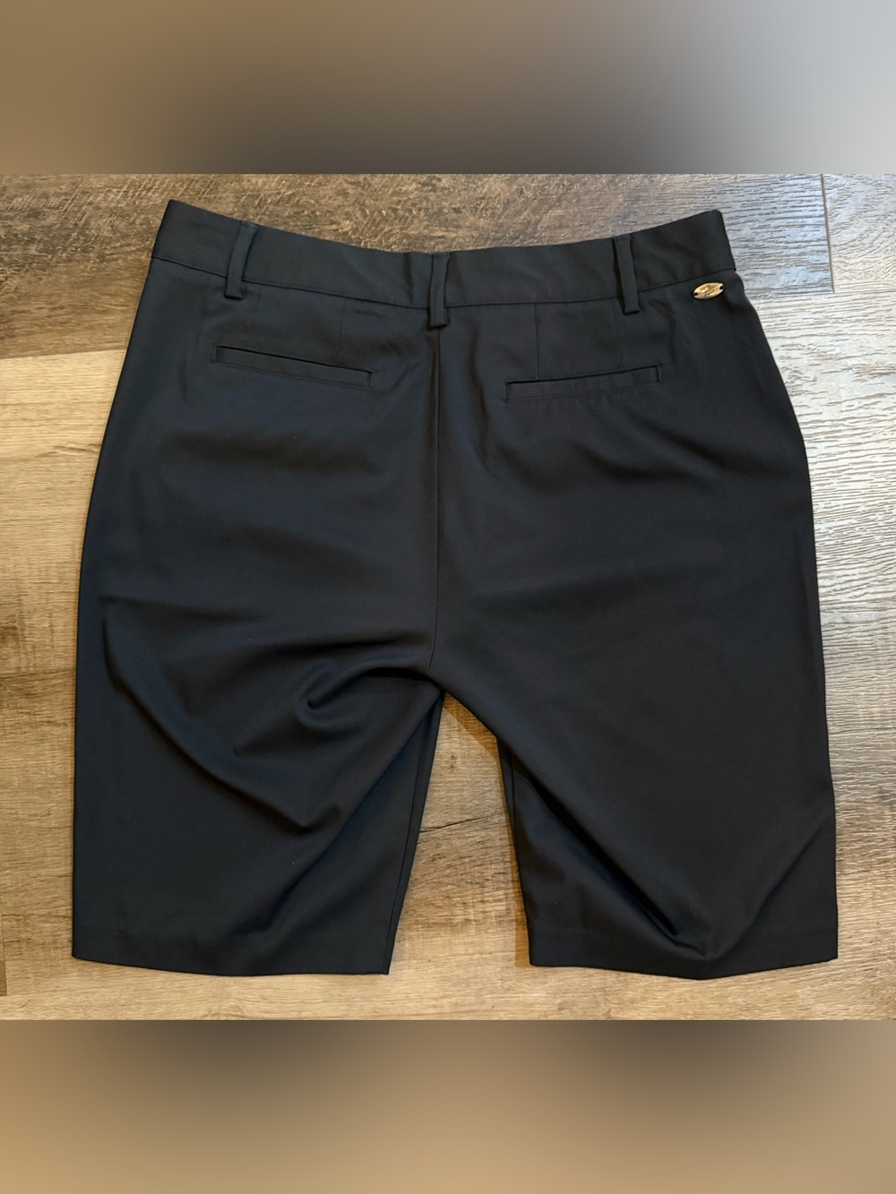 Greg Norman Collection Women’s Black Size 6 Golf Everyday Athletic Shorts